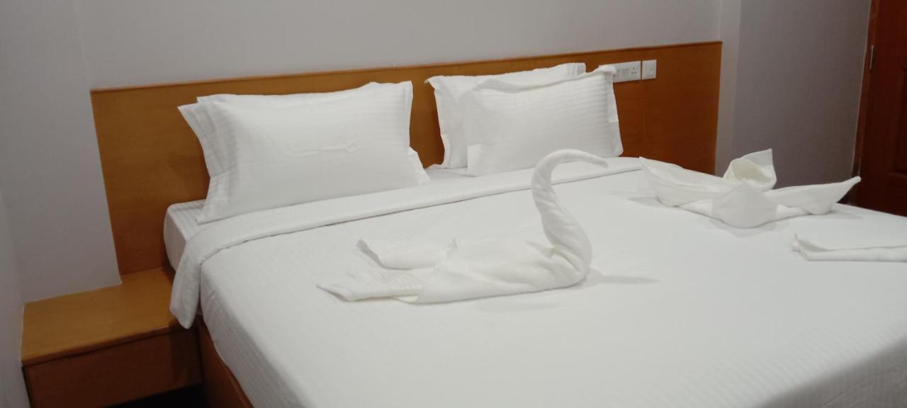 Hotel Moshis Nest à Madurai Extérieur photo